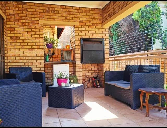 2 BEDROOM PROPERTY TO RENT IN ELDORAIGNE